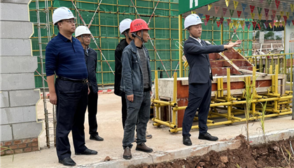 向誠(chéng)、石鎮(zhèn)槐暗訪工程項(xiàng)目建設(shè)和企業(yè)運(yùn)營(yíng)管理工作